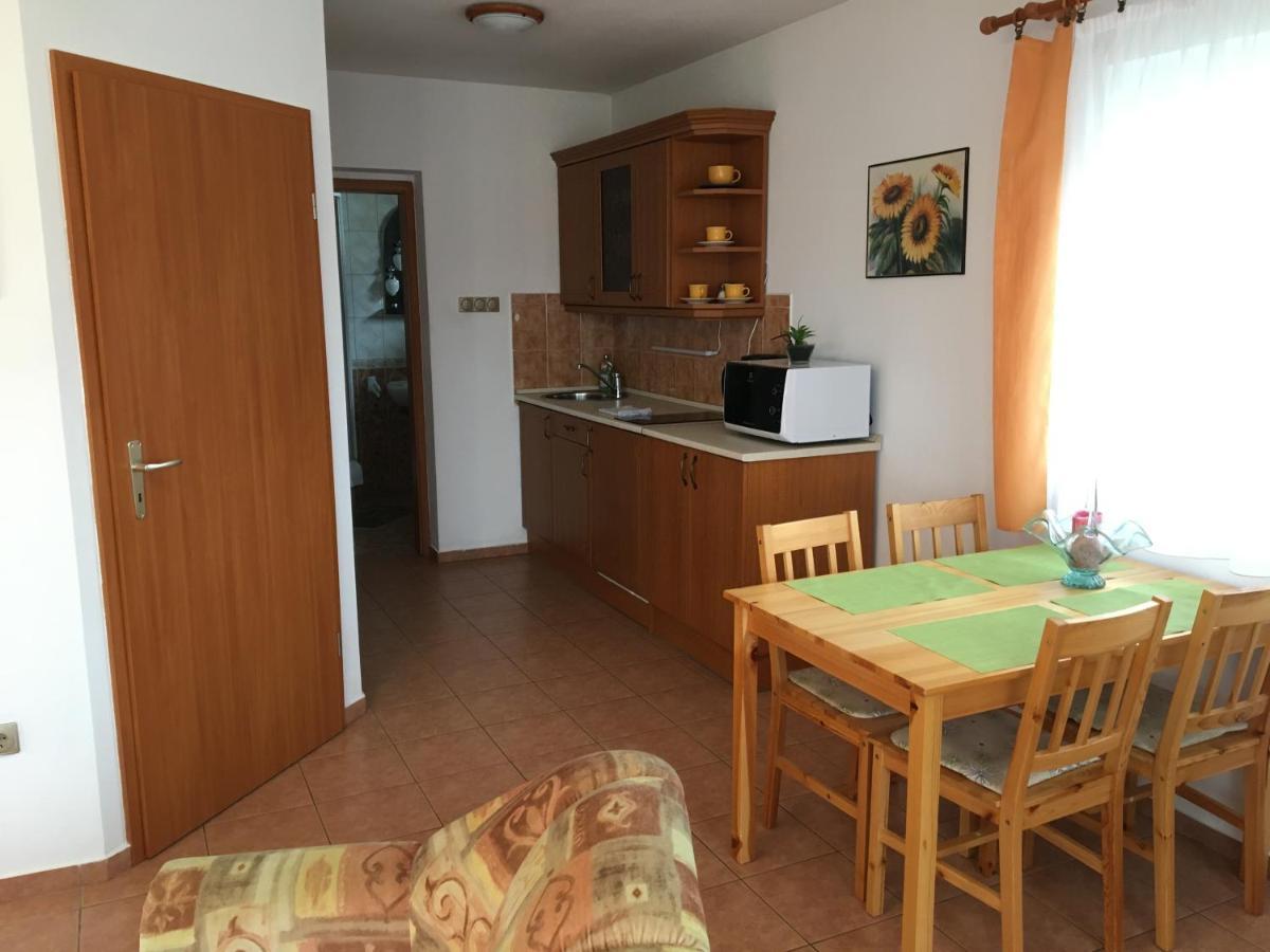 זלקרוס Central Apartments מראה חיצוני תמונה
