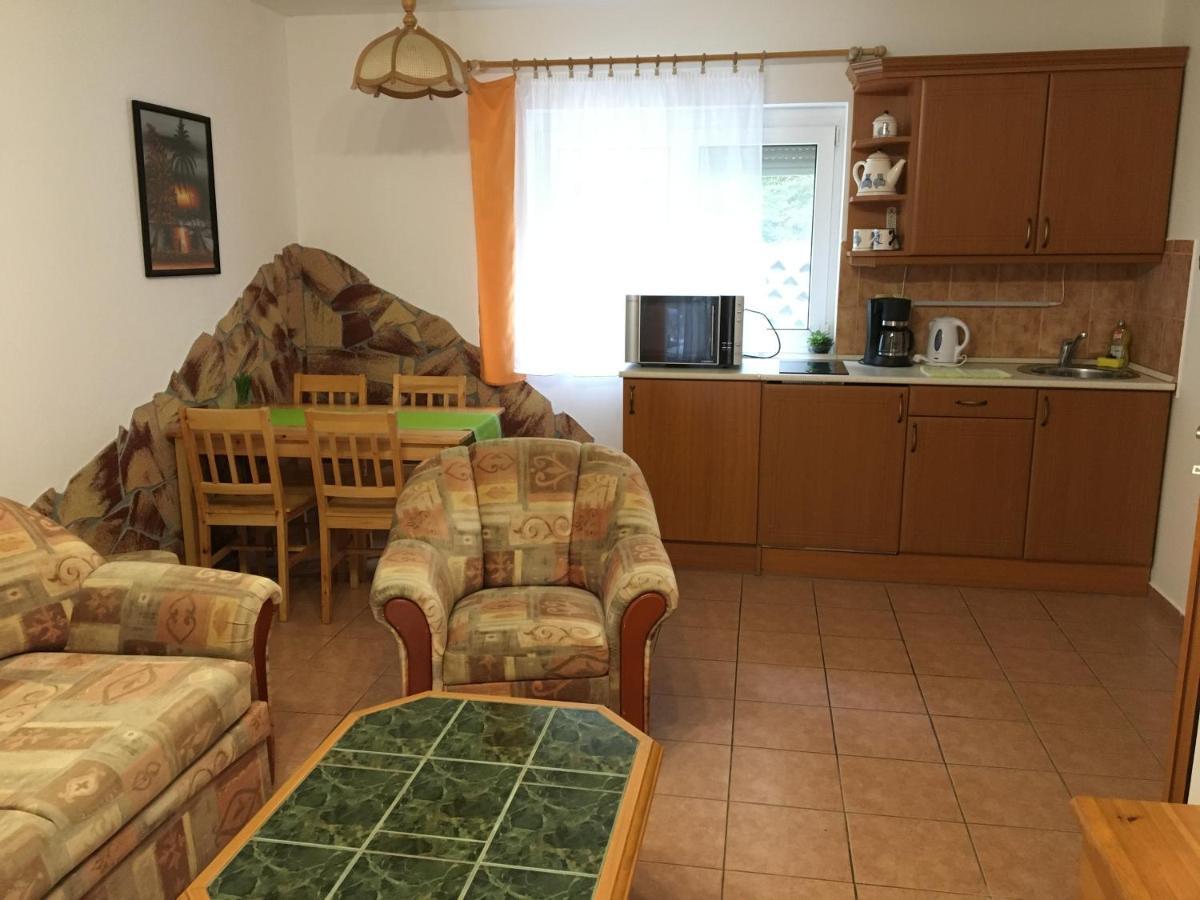 זלקרוס Central Apartments מראה חיצוני תמונה