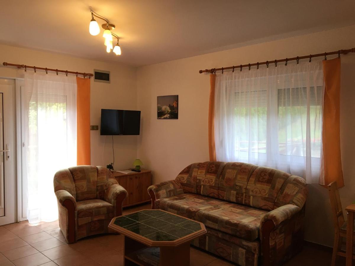 זלקרוס Central Apartments מראה חיצוני תמונה